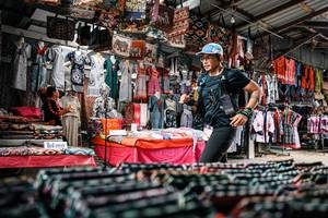 BIB: 
                            <button type="button" onclick="openModal(25581907)" class="btn btn-primary btn-sm float-right btn-popup" data-toggle="modal" data-target=".modal-high-quality">
                        <i class="fas fa-shopping-cart"></i> Add to Cart
                    </button>
                                            <button type="button" onclick="isThisMe(25581907, true)" class="btn btn-success btn-sm float-right btn-popup btn-isme hidden" data-toggle="tooltip" data-placement="bottom" title="นี่คือรูปของคุณใช่ไหม คลิกที่นี่เพื่อเอาเข้าอัลบั้ม">
                        <i class="fas fa-plus"></i> Add to album
                    </button>
                    <button type="button" onclick="isThisMe(25581907, false)" class="btn btn-warning btn-sm float-right btn-popup btn-isnotme hidden">
                        <i class="fas fa-ban"></i> Remove from album
                    </button>